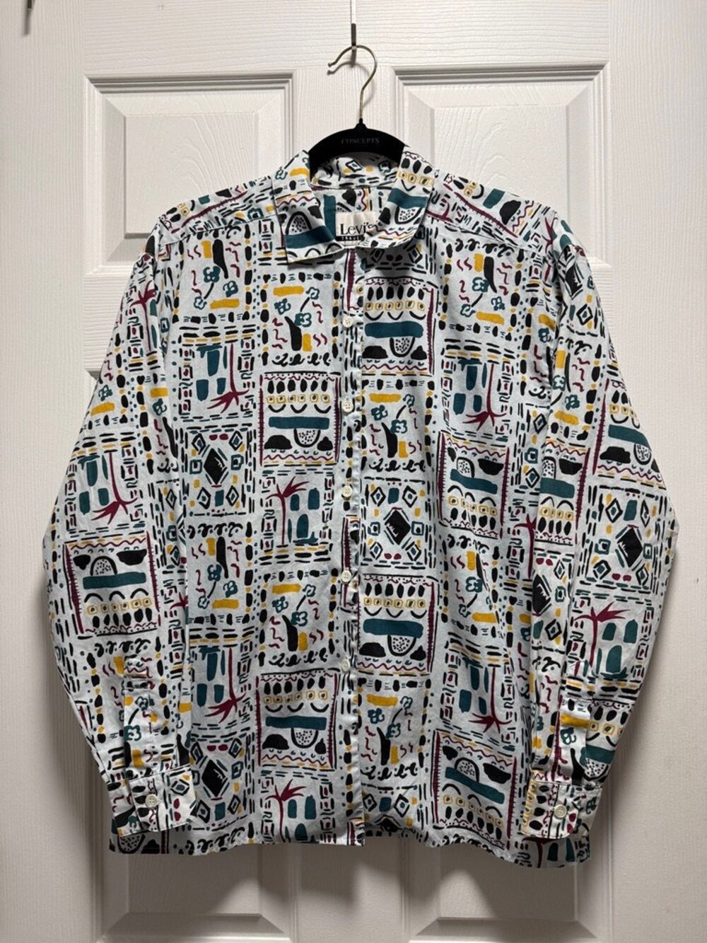 Vintage 90s Levi’s Travelers Women’s Small Abstract Print Button-Up Shirt